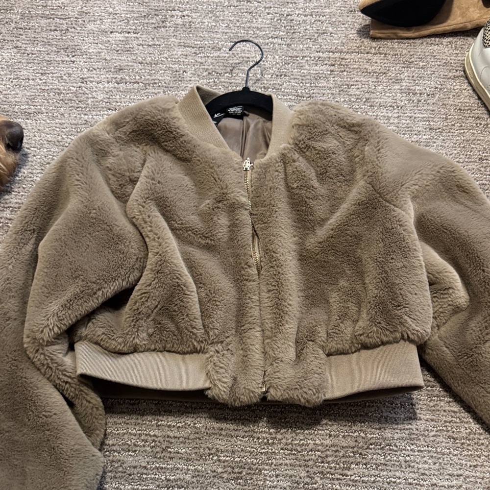 Faux Fur Cropped Jacket - Taupe